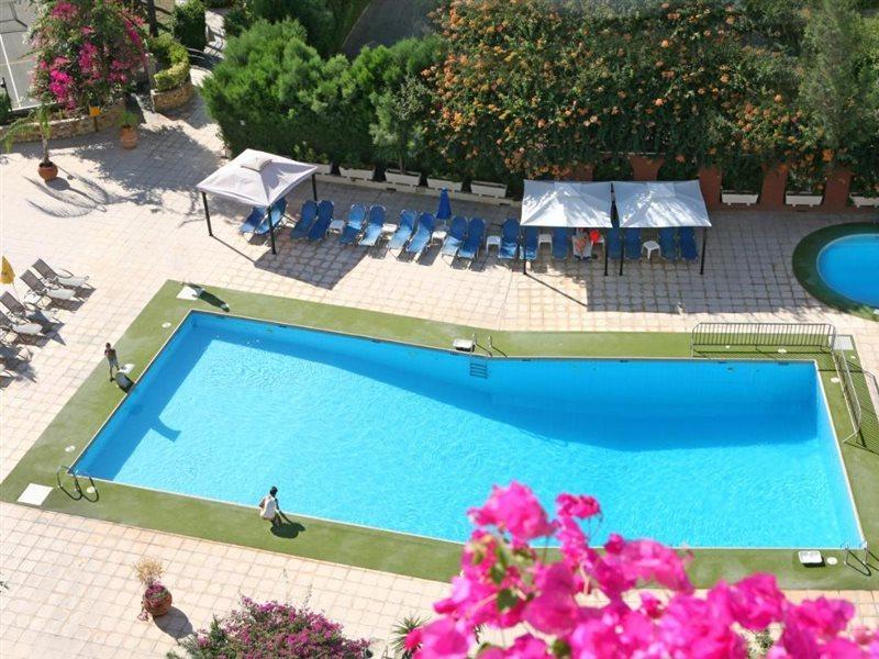 Navarria Blue Hotel Limassol Luaran gambar